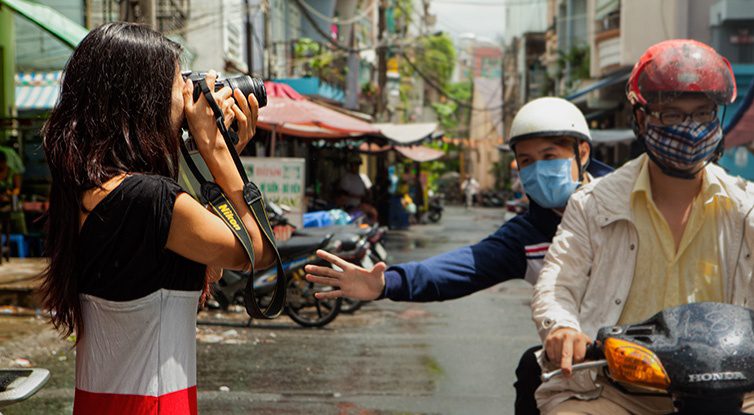 Foreign travelers in Hanoi apprehensive of theft
